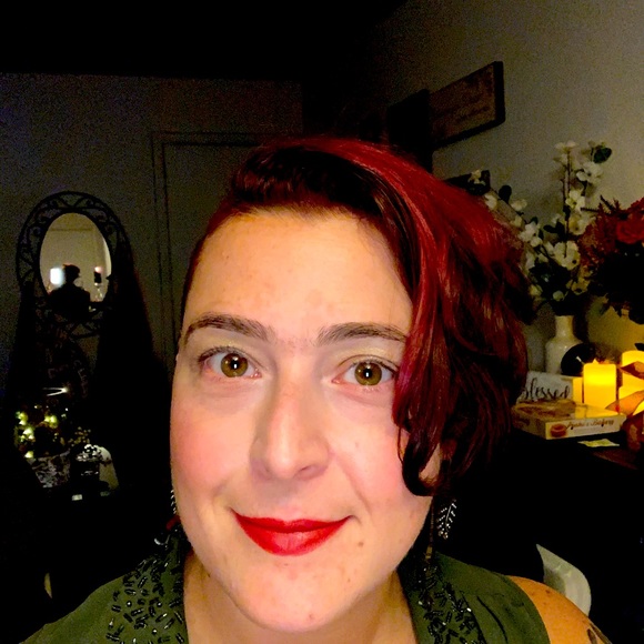 Meet your Posher, Claire - Picture 4 of 4